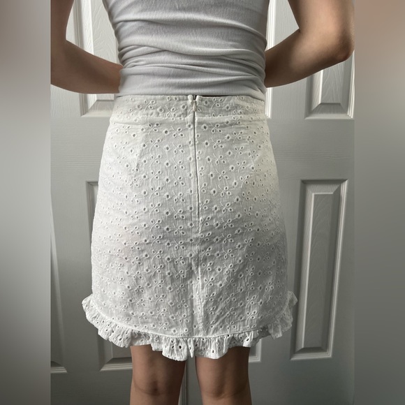 🔥 Trendy 🔥 White Eyelet Mini Skirt, “Mi Ami”, Size L - Picture 6 of 10
